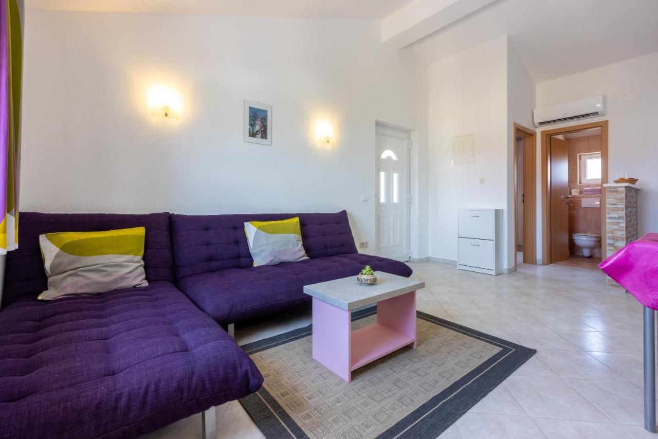 Apartmani Jaric Novi Vinodolski Buitenkant foto