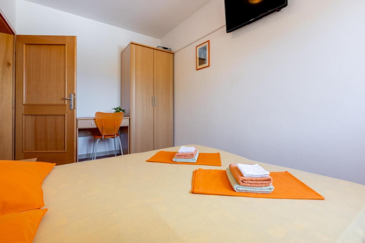 Apartmani Jaric Novi Vinodolski Buitenkant foto