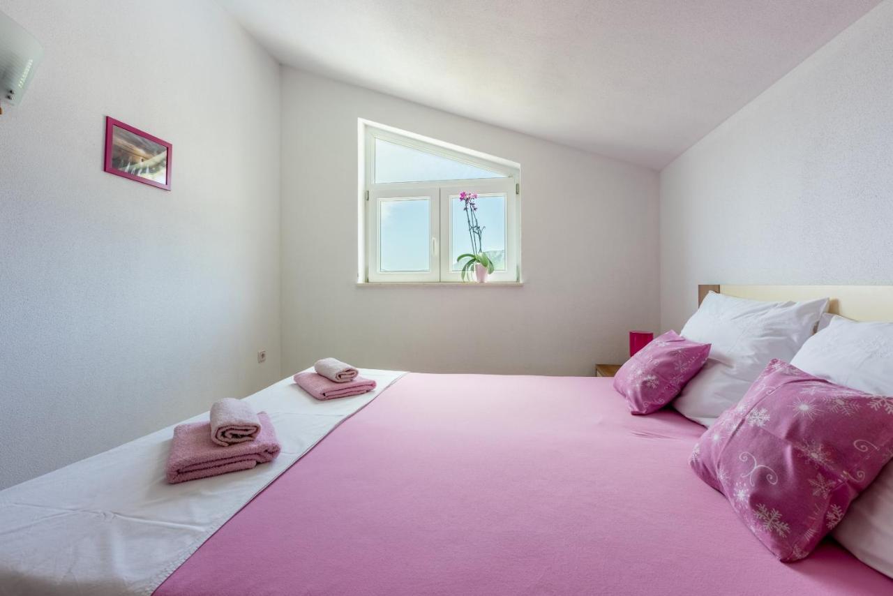 Apartmani Jaric Novi Vinodolski Buitenkant foto