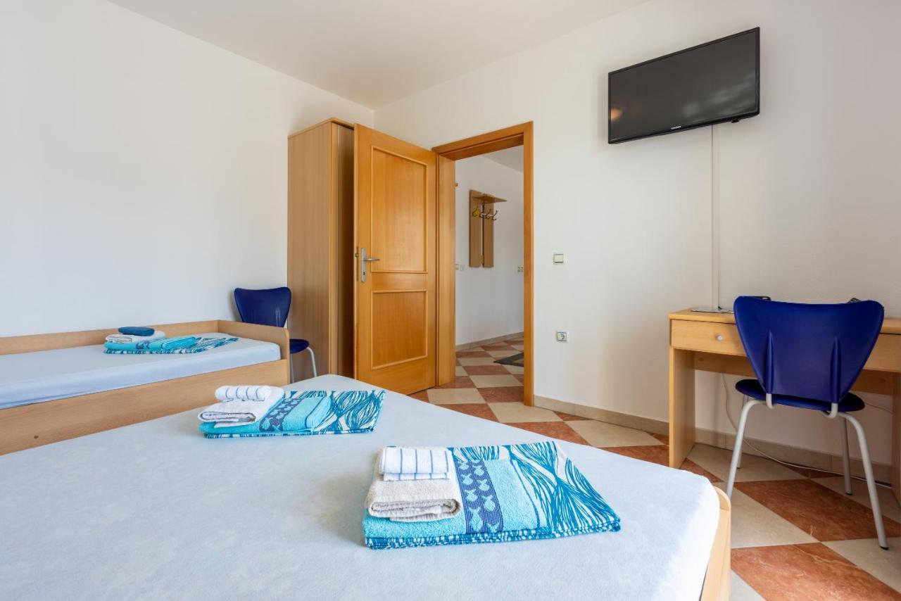 Apartmani Jaric Novi Vinodolski Buitenkant foto