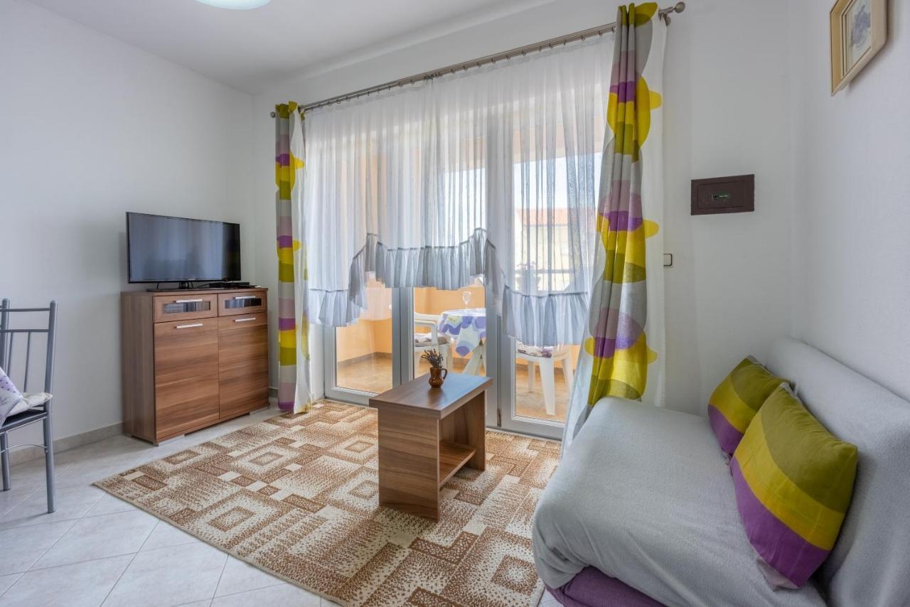Apartmani Jaric Novi Vinodolski Buitenkant foto