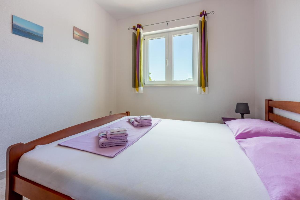 Apartmani Jaric Novi Vinodolski Buitenkant foto