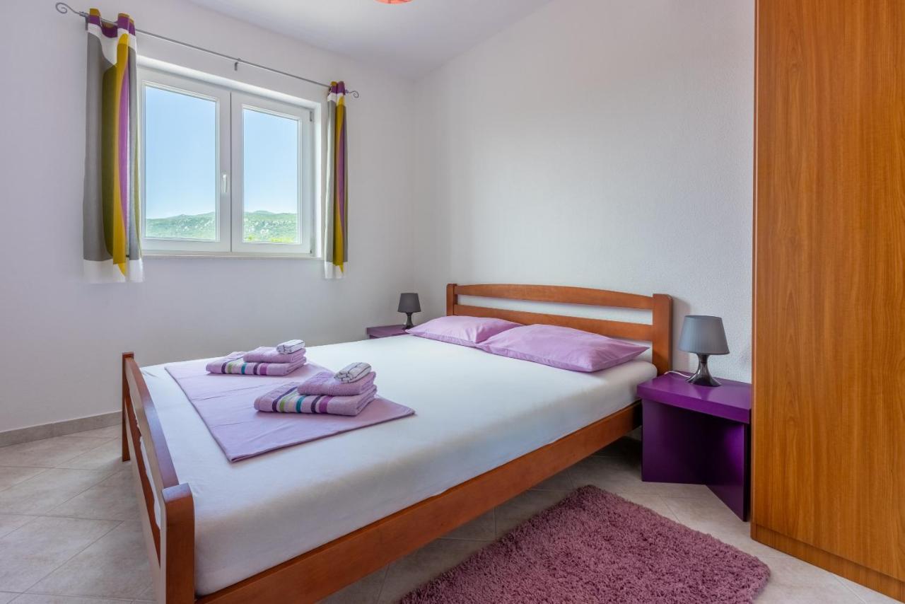 Apartmani Jaric Novi Vinodolski Buitenkant foto