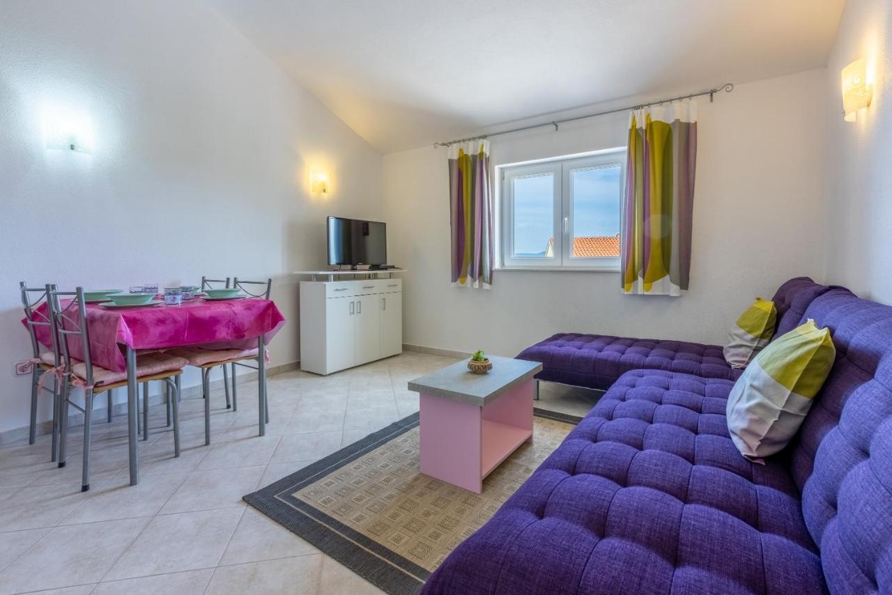 Apartmani Jaric Novi Vinodolski Buitenkant foto