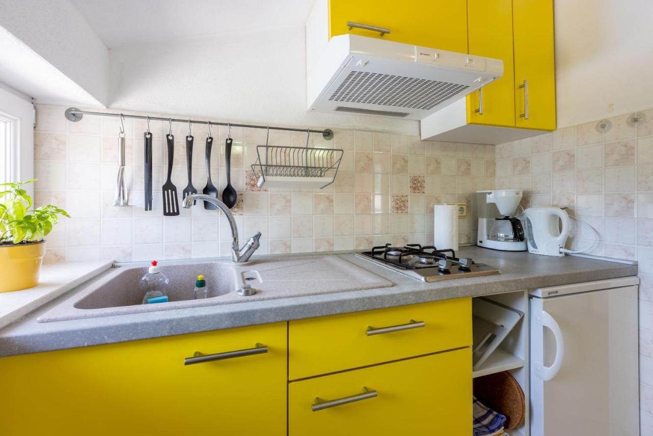 Apartmani Jaric Novi Vinodolski Buitenkant foto