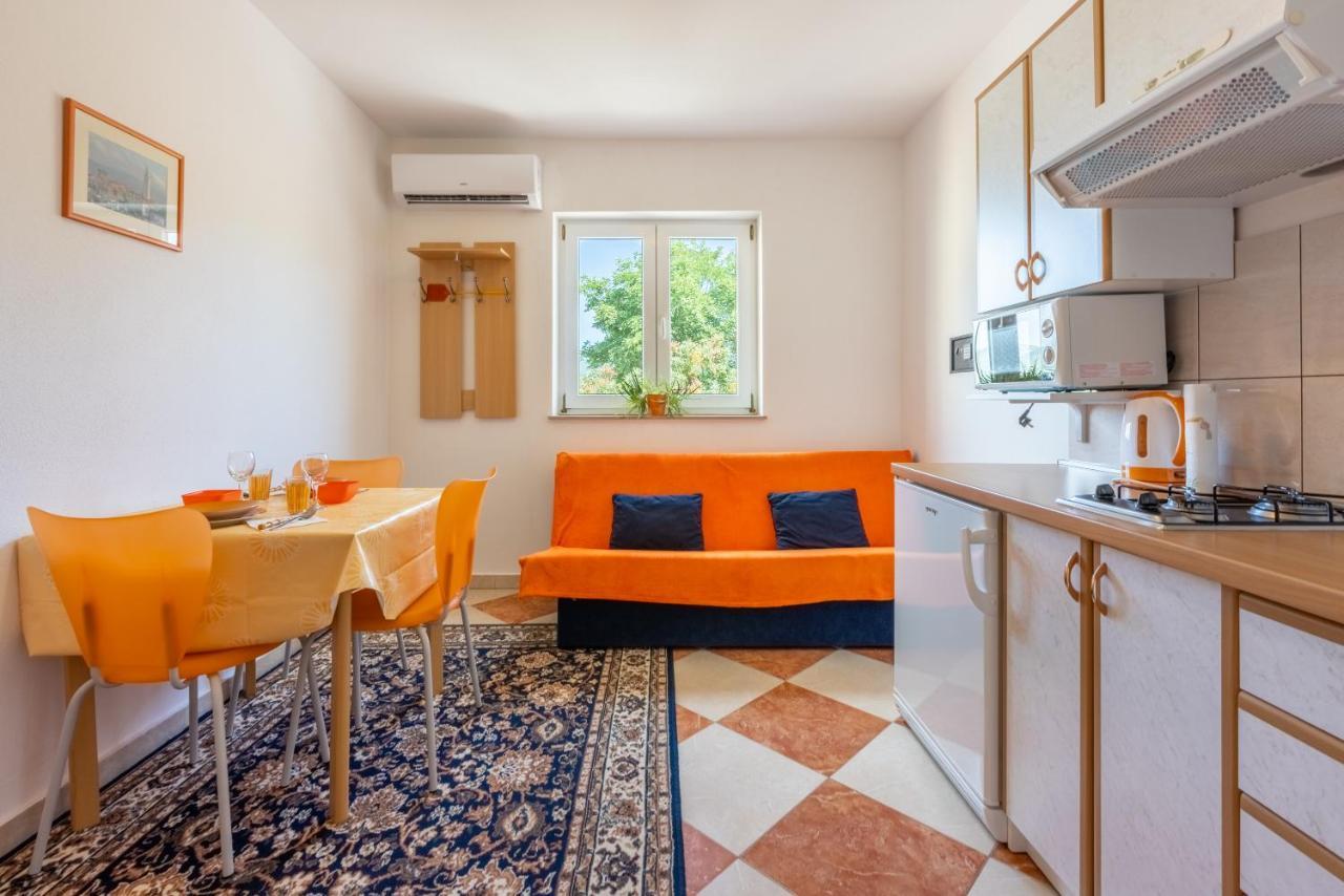 Apartmani Jaric Novi Vinodolski Buitenkant foto