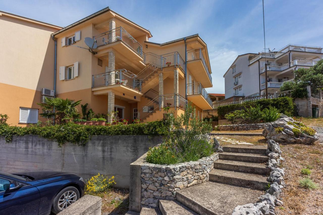 Apartmani Jaric Novi Vinodolski Buitenkant foto