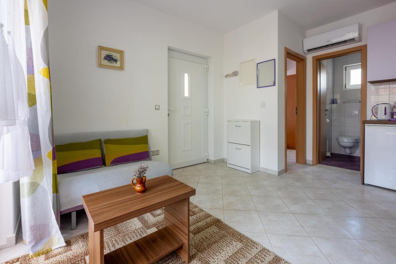 Apartmani Jaric Novi Vinodolski Buitenkant foto