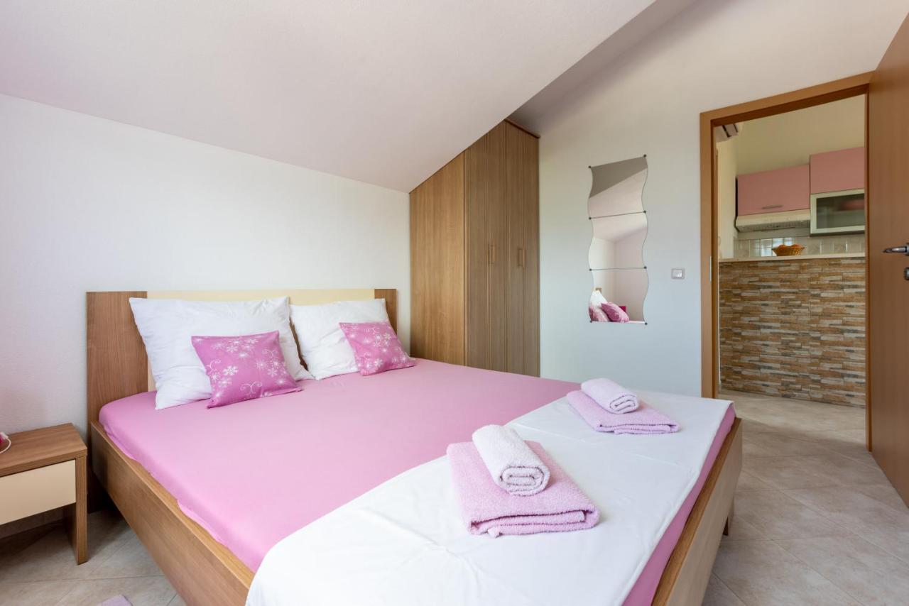 Apartmani Jaric Novi Vinodolski Buitenkant foto