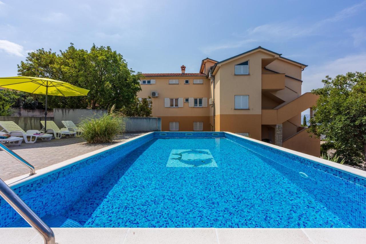 Apartmani Jaric Novi Vinodolski Buitenkant foto
