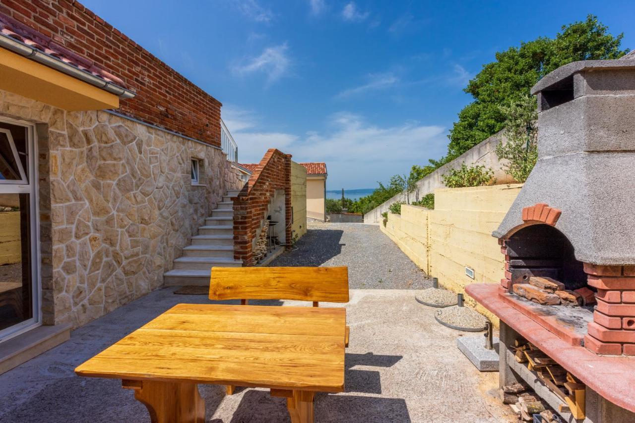 Apartmani Jaric Novi Vinodolski Buitenkant foto