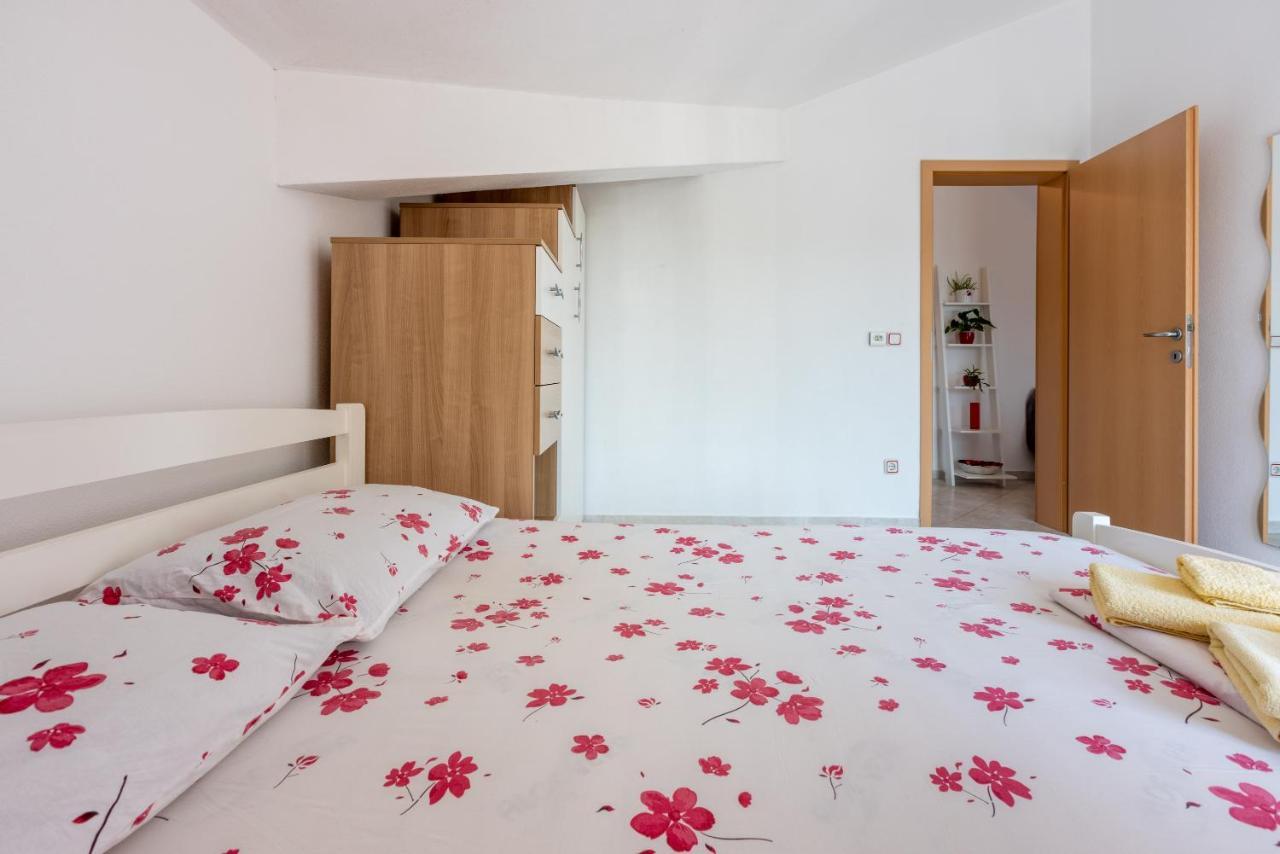 Apartmani Jaric Novi Vinodolski Buitenkant foto