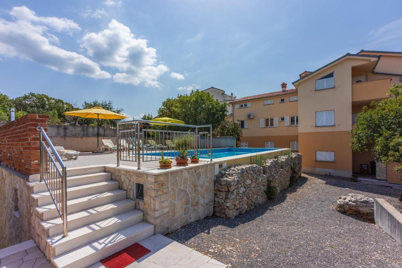 Apartmani Jaric Novi Vinodolski Buitenkant foto